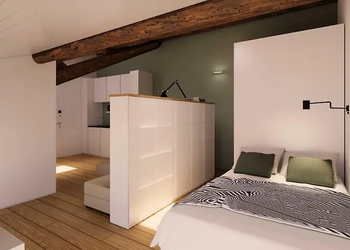 Splendida Mansarda Via Solferino In Brera *